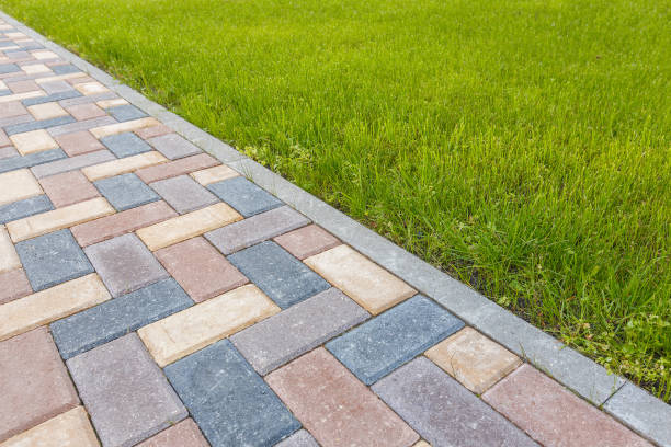 Best Interlocking Driveway Pavers  in Oswego, KS